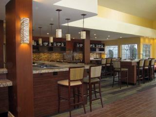 hyatt-house-communal-table2