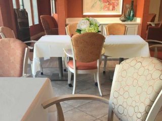 sinai-orange-dining-rm